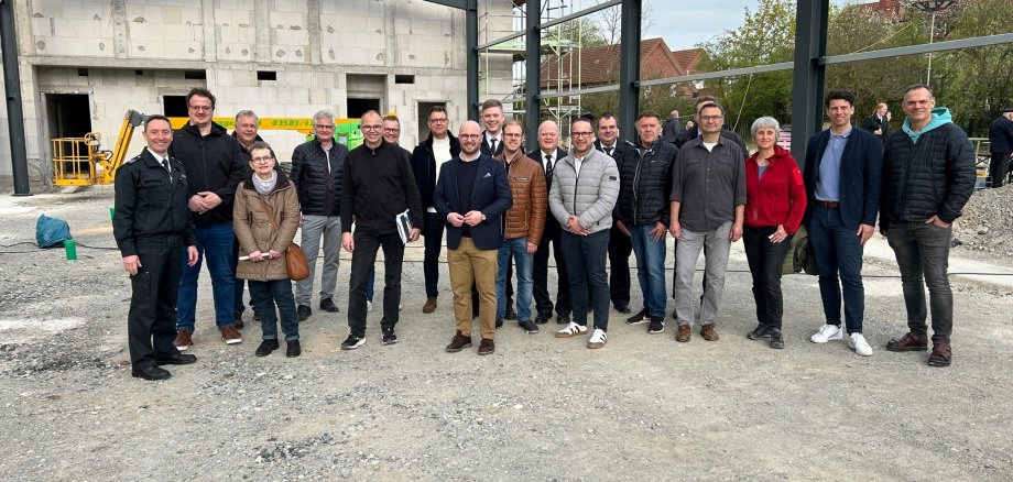Group photo topping-out ceremony fire brigade Neubeckum