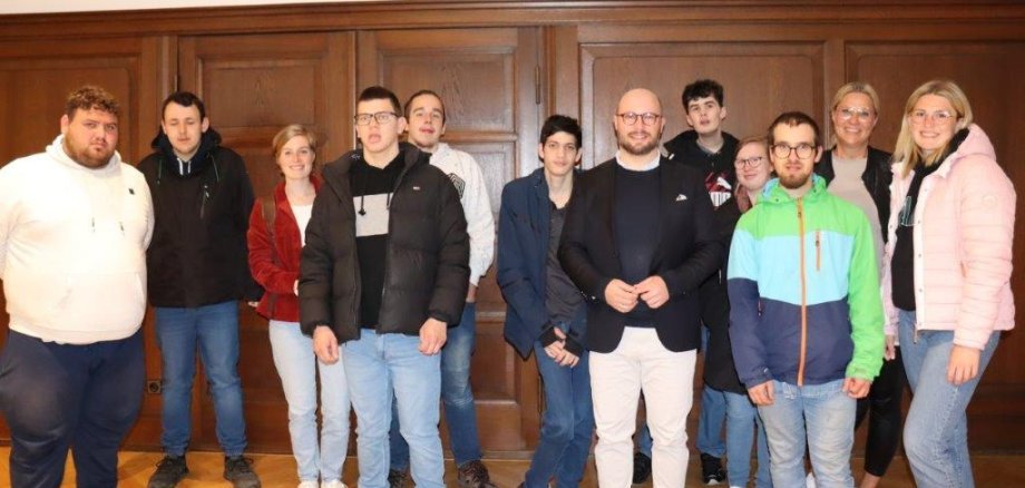 School class with the mayor