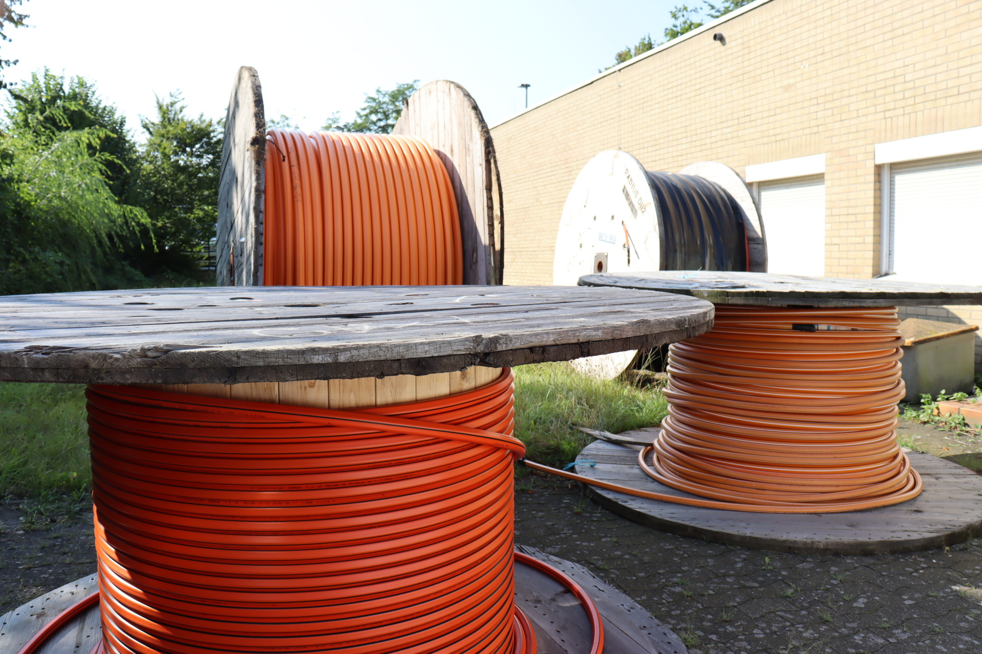 Fibre optic cable drums