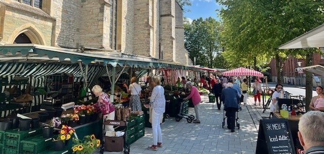 Market on the church square
