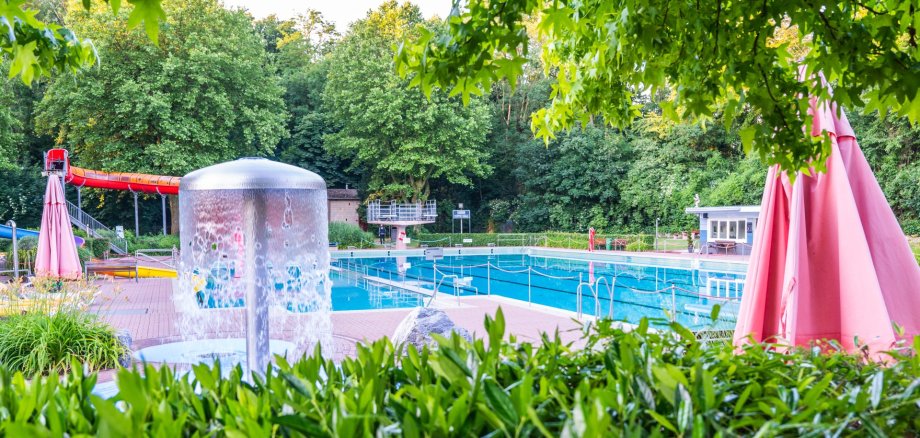 Outdoor pool Neubeckum