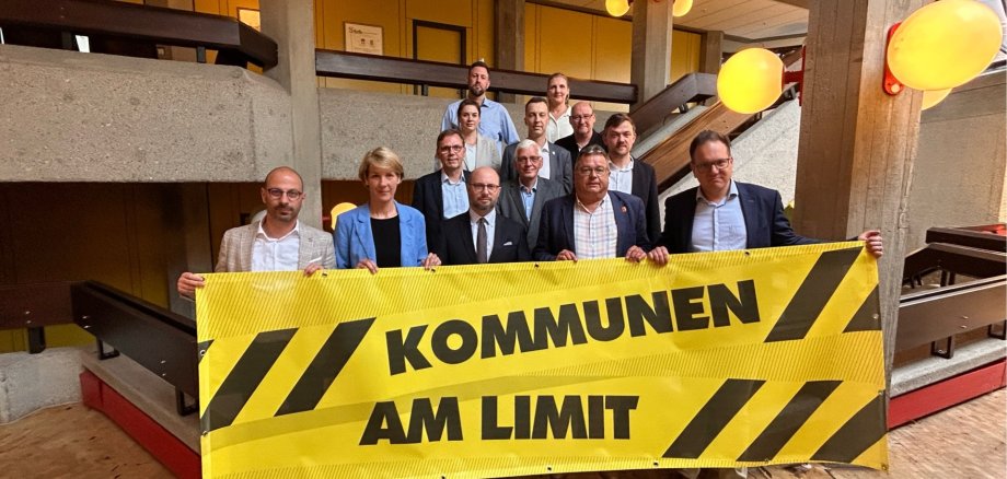 Gruppenfoto im Ahlener Rathaus