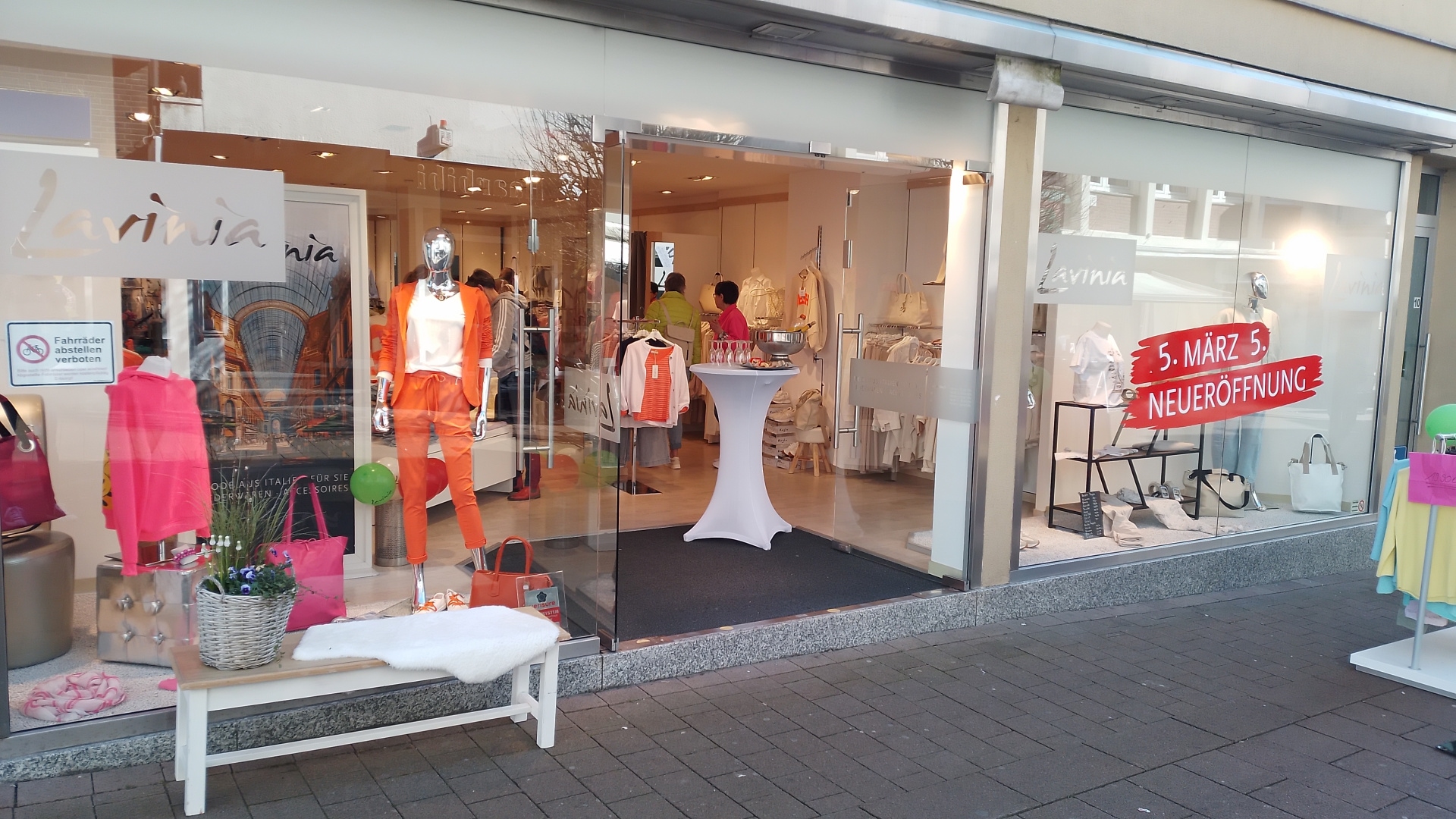 Lavinia from the outside