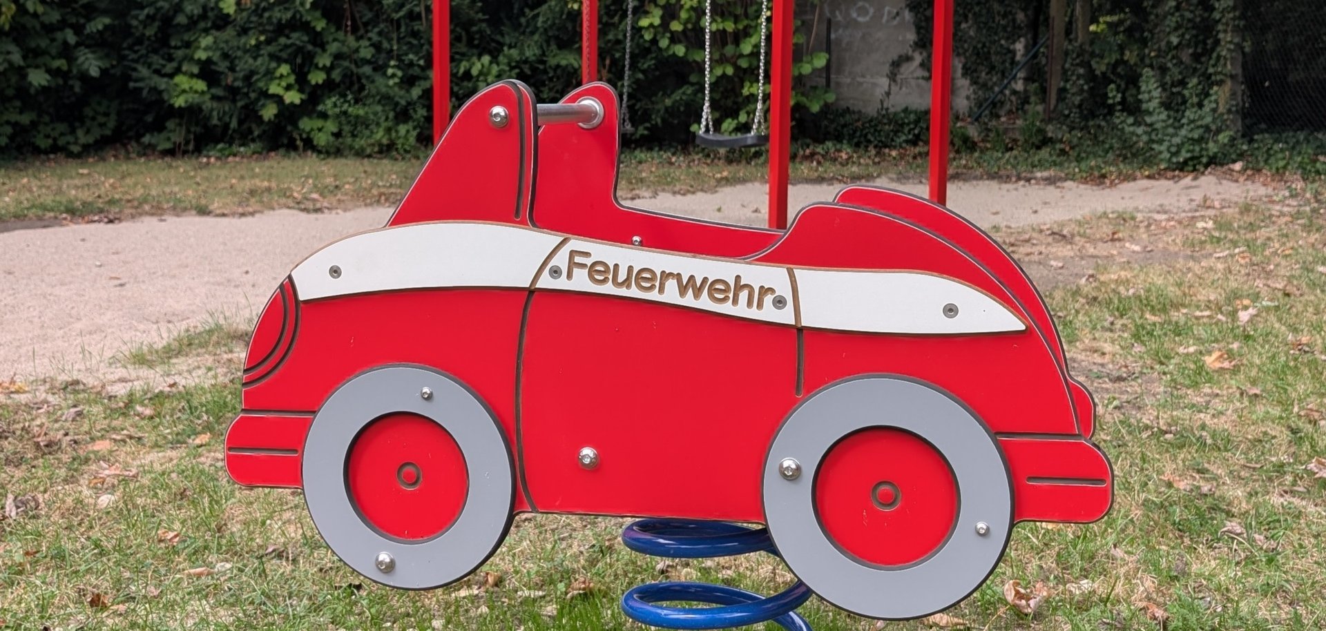 Fire engine play equipment