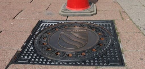 Manhole cover
