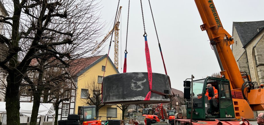 Stone on the crane