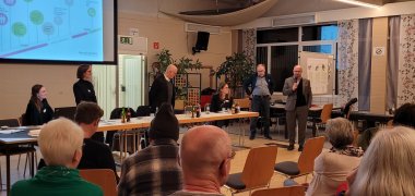 Mayor Michael Gerdhenrich at the citizens' workshop