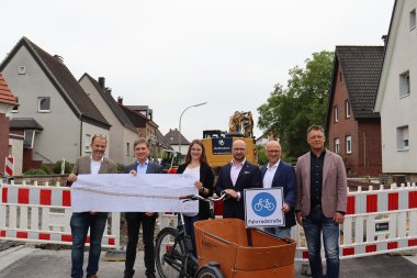 Groep mensen voor bouwplaats