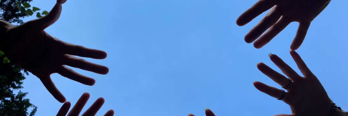 Handen in een cirkel