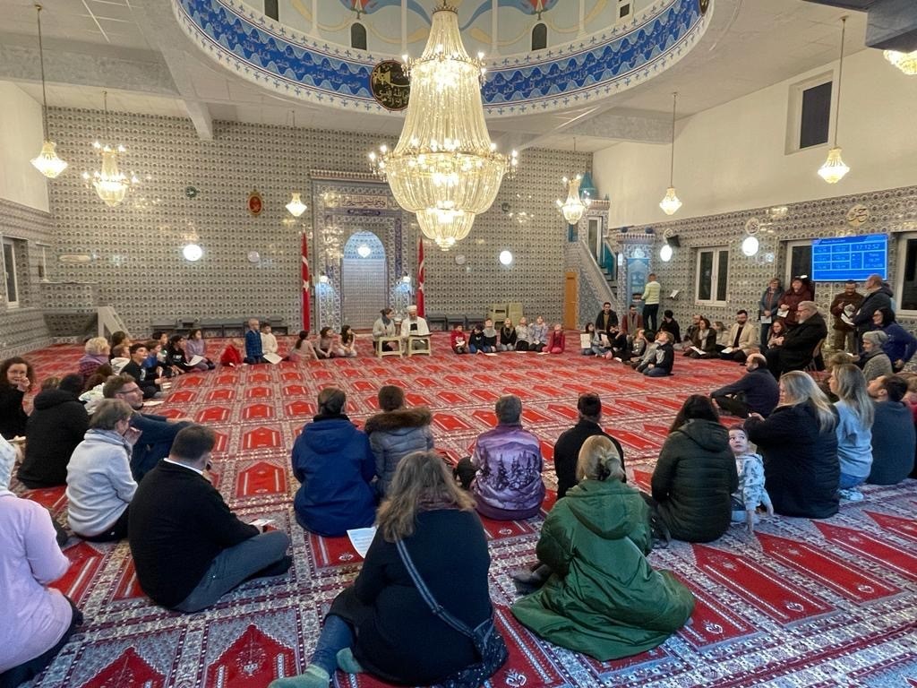 Sitzkreis in der Moschee