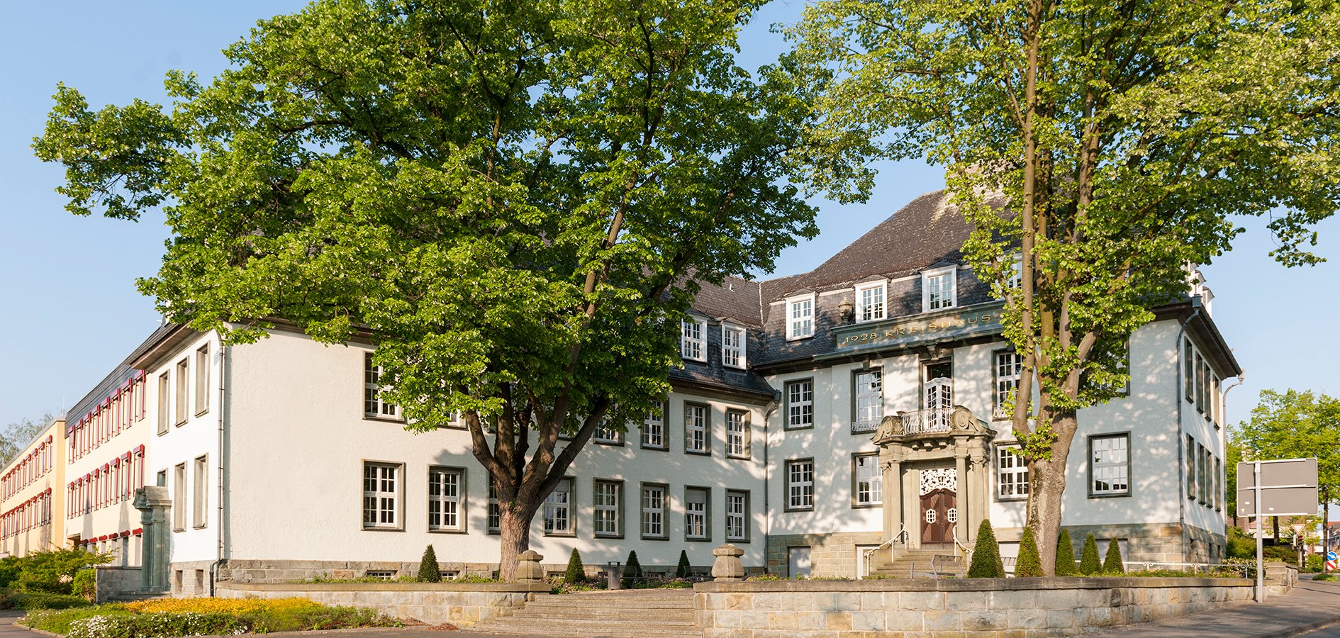 Rathaus von der Alleestraße