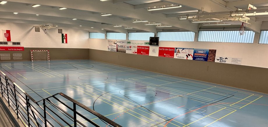 Leere Turnhalle