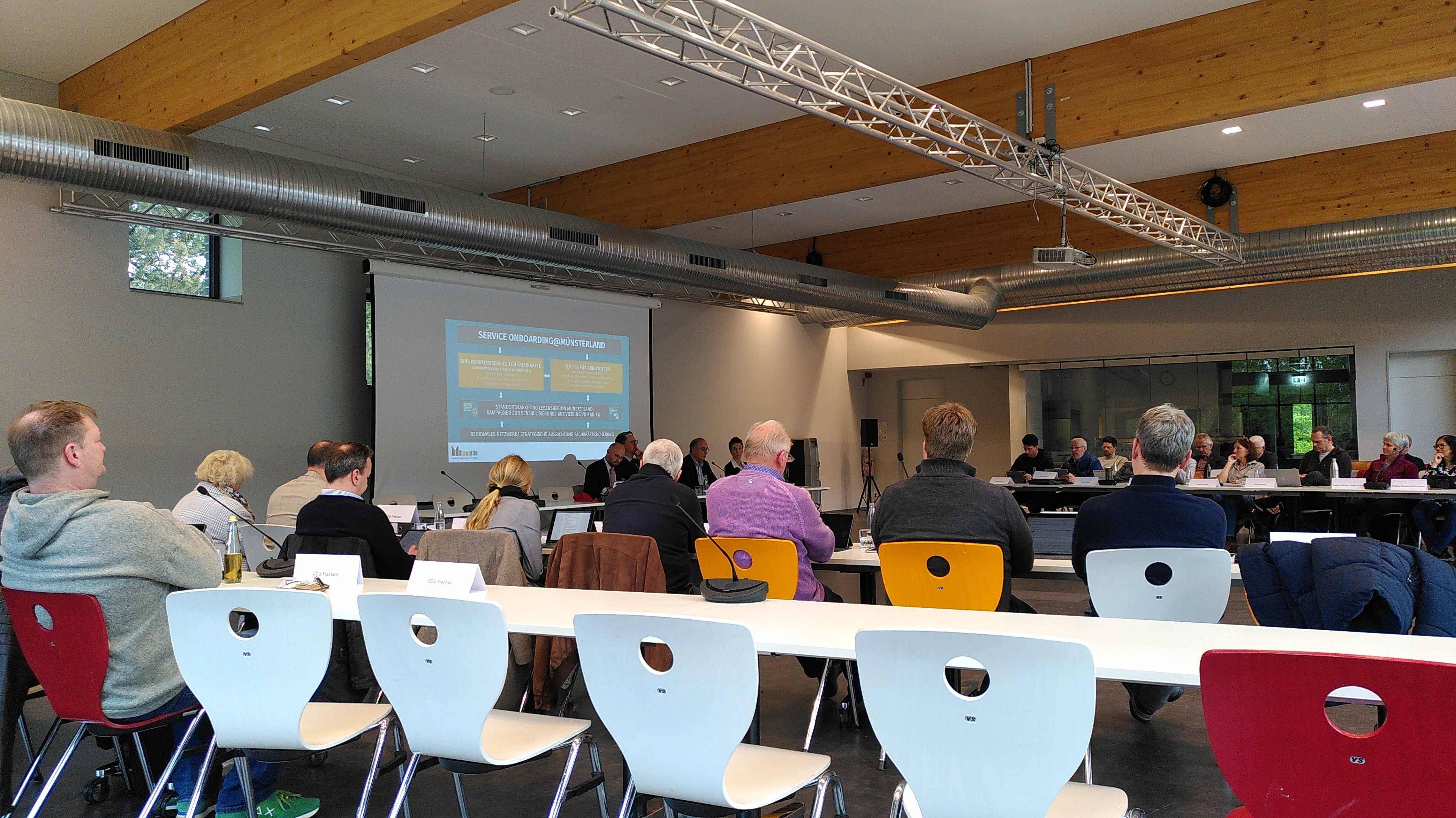 Ratssitzung in der Sekundarschul-Mensa