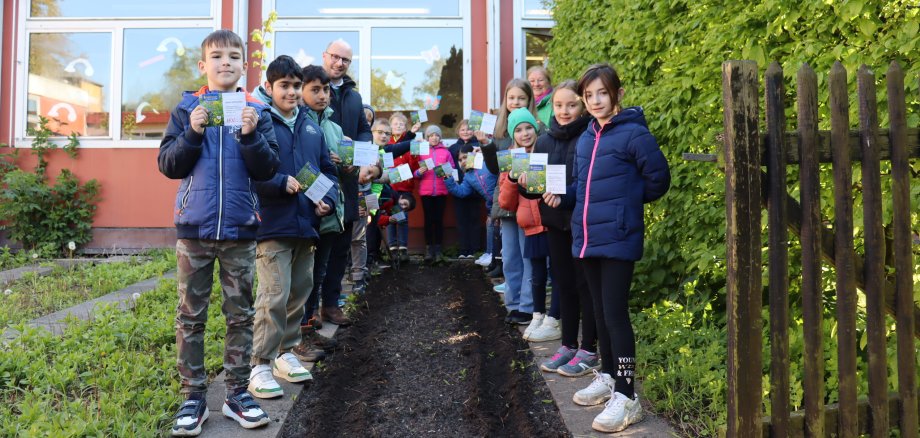 3a mit Bürgermeister und Schulleiterin