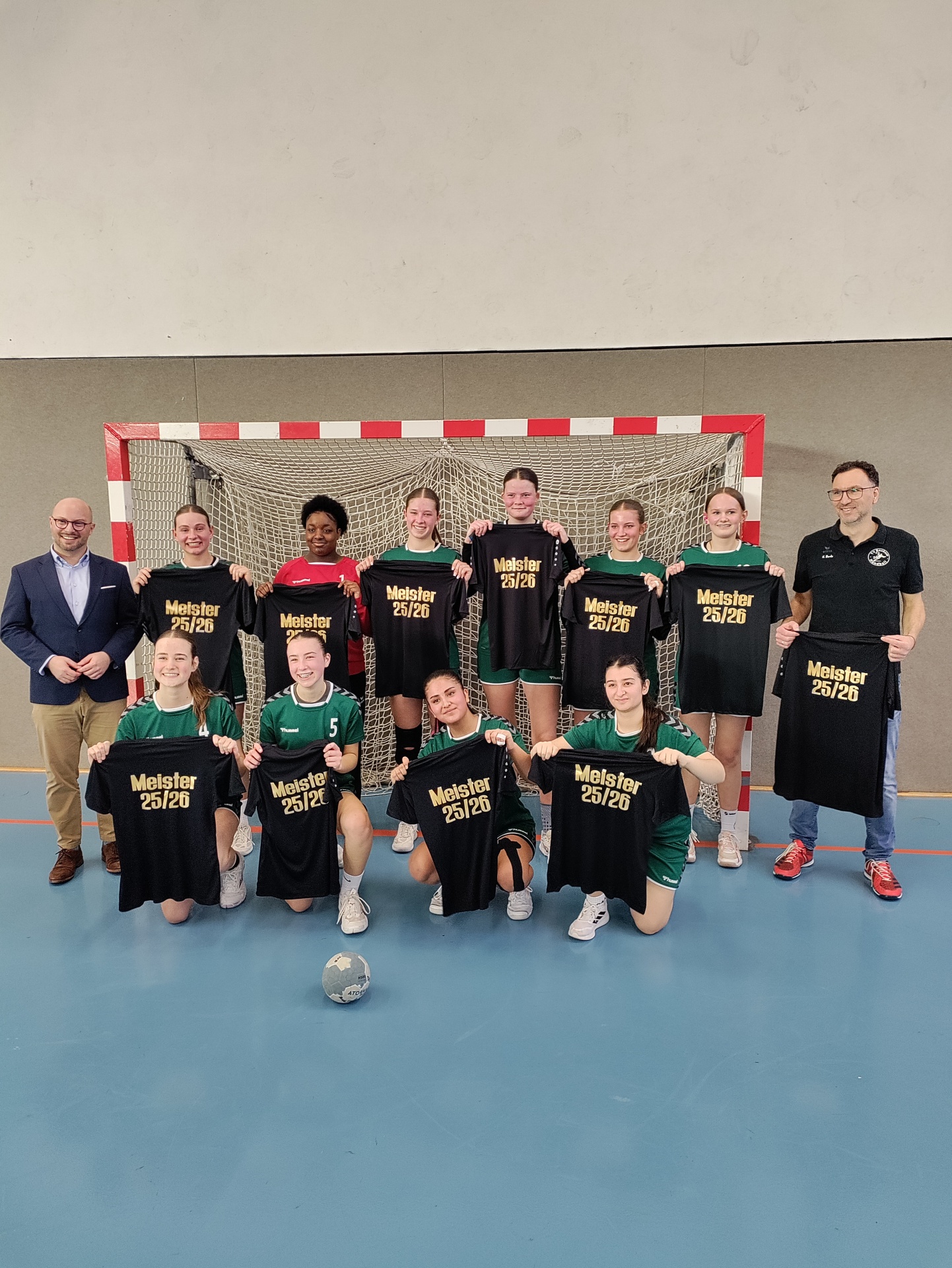 Gruppenbild in der Halle