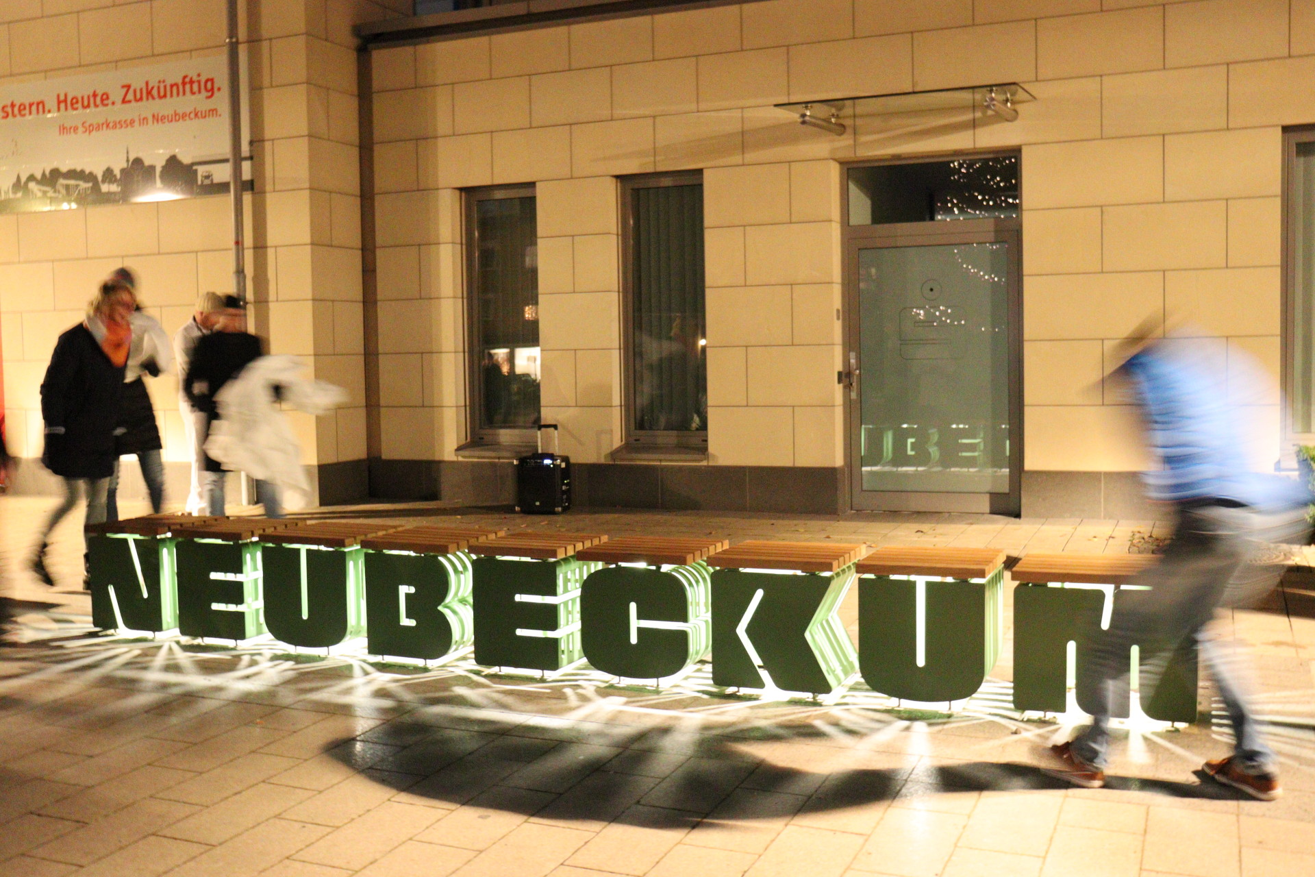 Leuchtende Beckum mit Neubeckum-Schriftzug